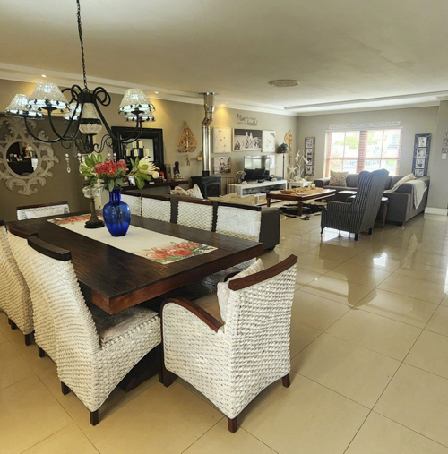 4 Bedroom House for Sale in Yzerfontein