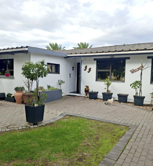 3 Bedroom House for Sale in Middedorp